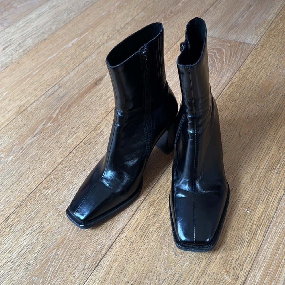 Jeffrey Campbell - Sherpal Bootie
